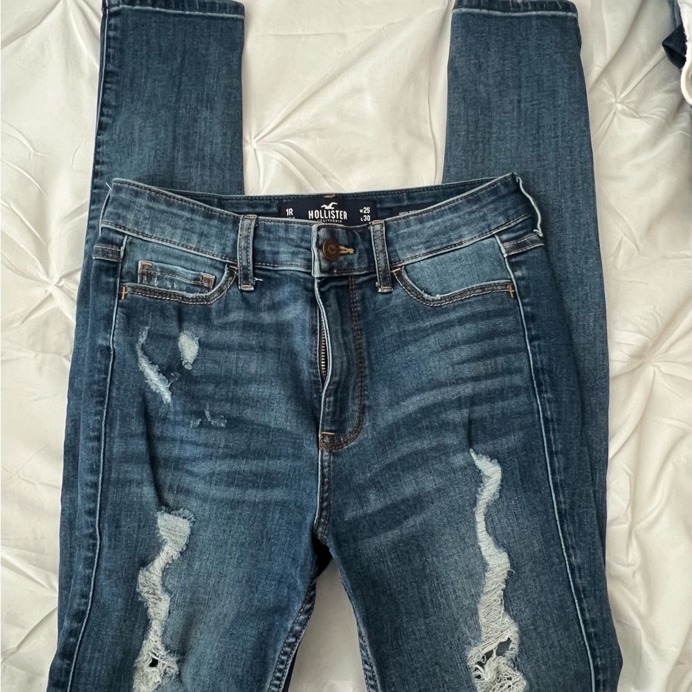 Hollister Women's Dark Blue Ripped Skinny Jeans
